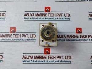 Omron H3M-H Timer With Base 100/110/120Vac 50/60Hz - Picture 1 of 7