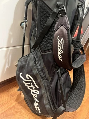 Titleist Players 5 Stand Golf Bag (please read) - Image 1 of 4