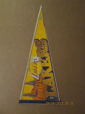NBA Los Angeles Lakers Vintage 1990's Style #2 Team Logo Basketball Pennant Cover