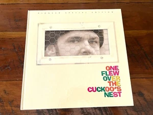 One Flew Over the Cuckoo's Nest: Limited Collector's Edition - Laserdisc w. book - Picture 1 of 7