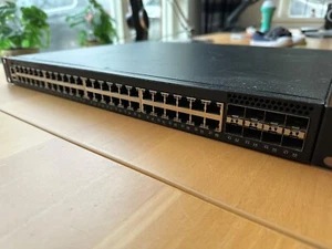 Brocade ICX7250-48 L3 switch 48x 1Gbit Ethernet + 8x 10Gbit. Fully licensed - Afbeelding 1 van 7