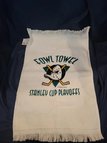 Anaheim Mighty Ducks "Fowl Towel" 10"x15" Vintage NHL Hockey Rally Towel Cover