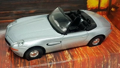 Corgi 1/36 - BMW Z8 Silver Model Car James Bond 007 World Is Not Enough - Image 1 of 4