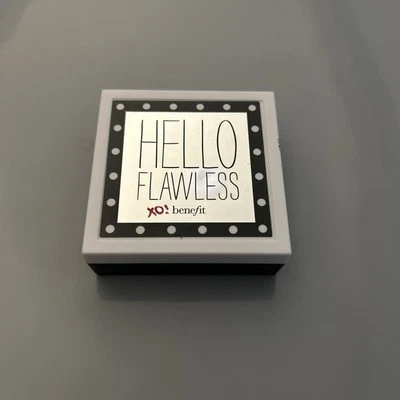 New Benefit Hello FLAWLESS Shade BEIGE Powder Foundation SPF 15 COMPACT Coverup - Image 1 of 3