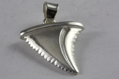 Dente Di Squalo Shark Pendente Dente Di Squalo Pendente In Argento 925 - Immagine 1 di 3