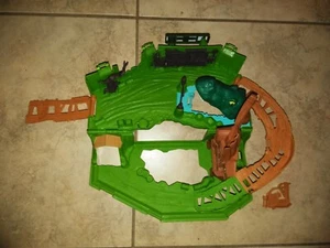 Matchbox Alligator Fold & Carry Play Set Pop Up - Picture 1 of 4