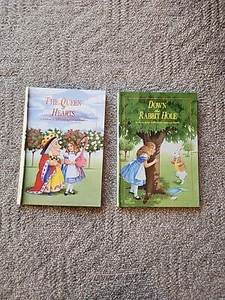 Alice in Wonderland Pop Up Books Set of 2 In Series Of 4 1992 - Picture 1 of 10