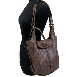 Vintage 90s 'Clarks' Brown Leather Magnetic Closure Textured Slouch Shoulder Bag - Picture 1 of 4