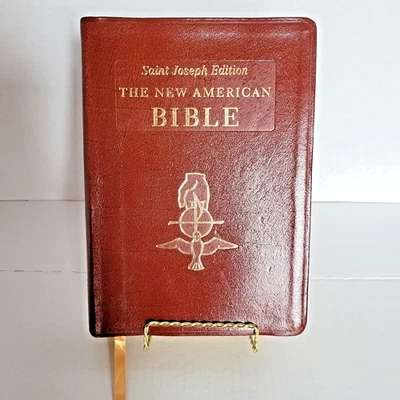 St Joseph Edition New The American Bible Large Type Illustrated Catholic 1992 - Image 1 of 4