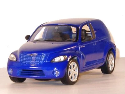 CHRYSLER Panel Cruiser - blue - Maisto 1:18 - Photo 1/2