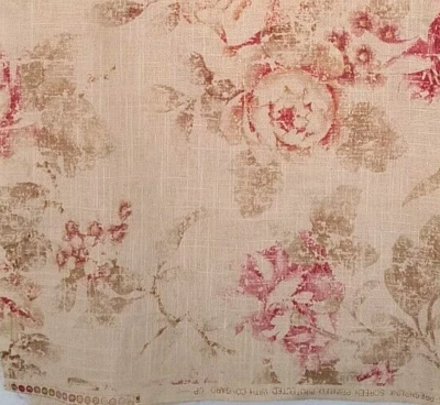 Tela TPSA Expressions 18" x 56" Rojo Floral sobre Beige Artesanía Costura Nuevo Remanente Foto 1 de 4