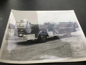 vintage fire truck Finderne NJ fire department maxim motor company middleboro MA - Picture 1 of 3