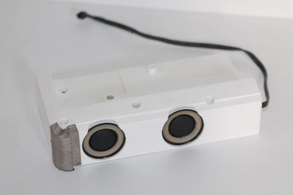 HAUT PARLEUR DROIT pour iMac G5 24" A1200 Ref: - Photo 1/1