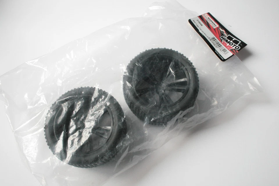 Neumáticos y llantas Himoto Truggy negros (30613B+31503) 31504B E10XT E10XTL Katana Foto 1 de 1