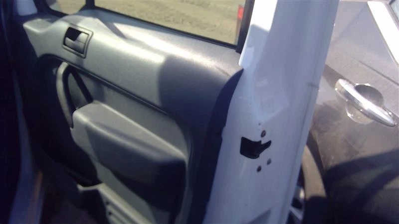 Panel de moldura interior de puerta delantera derecha usado se adapta a: Ford Transit 2012 grado Connect Foto 1 de 4