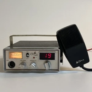Radio d'epoca Cobra 19X CB con adattatore, microfono e staffa - Foto 1 di 20