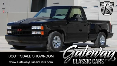 1990 Chevrolet Silverado 1500 Scottsdale Sport Pickup - Image 1 of 4