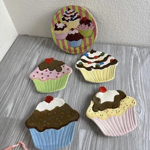 4 Boston Warehouse Trading Corp Ceramic Cupcake Shaped Plate W/Original Box - Picture 1 of 12