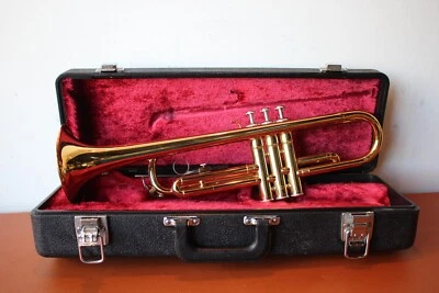 Trompeta Yamaha YTR-1335 latón amarillo Bb Foto 1 de 4