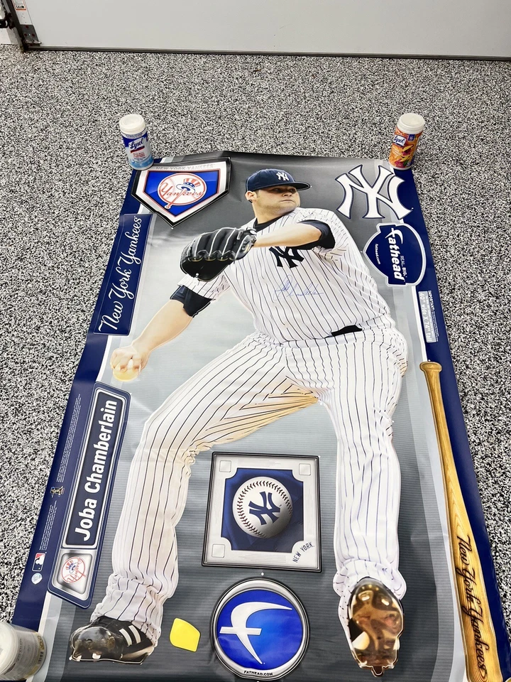 Nueva pegatina de pared Fathead autografiada por Joba Chamberlain de los Yankees de Nueva York tamaño natural Foto 1 de 4