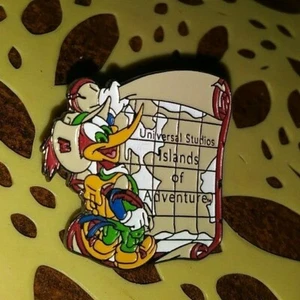 UNIVERSAL STUDIOS THEME PARK ISLANDS OF ADVENTURE WOODY THE WOODPECKER PIN RARE - Picture 1 of 2