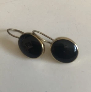 Lauren Conrad Earrings Black Oval on Gold Tone Metal Hook Inserts .5 inch Long - Picture 1 of 4