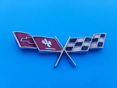 77 78 79 CHEVROLET CORVETTE GUARDABARROS LATERAL EMBLEMA LOGOTIPO INSIGNIA SÍMBOLO USADO OEM (1978) Foto 1 de 4