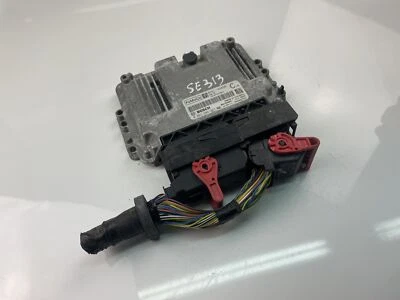 SE313 FORD Engine Control Unit ECU BV61-12A650-C 0261S09957 - Image 1 of 4