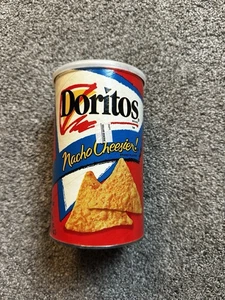 Bote vacío Frito Lay Doritos Nacho Cheesier vintage 4,25 oz. - Imagen 1 de 2