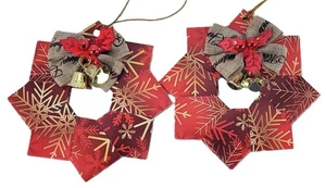 Juego hecho a mano de 2 adornos navideños de árbol de Navidad estrella dorada roja - Imagen 1 de 2