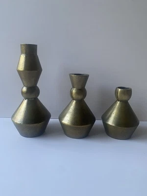 Castiçais cônicos Denby caixa e cano acabamento antigo em latão - Conjunto de 3 - Imagem 1 de 4
