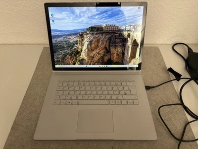 Microsoft Surface Book 2 240 GB SSD 16GB RAM NVIDIA GTX 1050 Win11 Pro  defekt ? - Bild 1 von 4