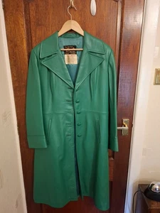 Women's Vibrant Green Vintage Leather Coat 100% Real - Picture 1 of 6