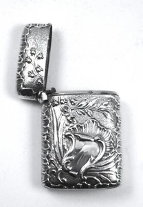 Vesta case solid silver very beautiful repousse décor French – 19th century - Picture 1 of 9