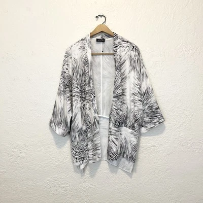 ASTR the Label Top Cardigan Kimono White Black Chiffon Small S - Image 1 of 4