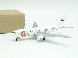 Ertl Metal Airplane Airlines 1/400 - Boeing 737 SAS Scandinavian - Picture 1 of 2