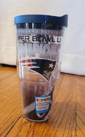 NWT Official New England Patriots Super Bowl LI Champions Tervis Tumbler 24 Oz Cover