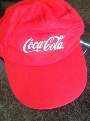 @SCHÖNE ROTE MÜTZE FUSSBALL FUSSBALL FUSSBALL BRASILIEN COCA COLA - NEU - Bild 1 von 3