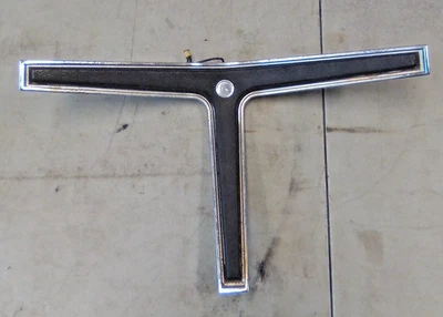 Barra de bocina del volante Buick Riviera 1967 68 - Electra Wildcat FC-38DG Foto 1 de 4