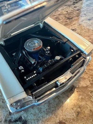 Ford Mustang 1966 convertible Danbury como nuevo 1:24 diecast modelo raro de colección Foto 1 de 4