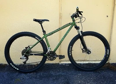 "Frenos HARO STEEL 29er Hardtail PEQUEÑOS 16"" CUENTAGOTAS/HIDRÁULICOS" Foto 1 de 4