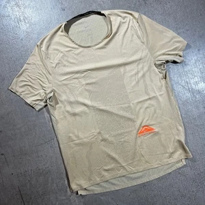 Nike Trail Running Beige Lightweight Performance Shirt Large - Picture 1 of 8