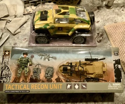 U.S. Army Tactical Recon Unit & Friction Powered Hummer Toy combo, NEW! - Изображение 1 из 4