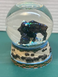 Bison Buffalo Snow Globe Figurine Souvenir Wildlife Nature Collectible Decor - Picture 1 of 7