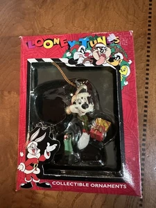 Looney Tunes Pepe Le Pew Adornos de Navidad Navidad Es Amor - Imagen 1 de 4