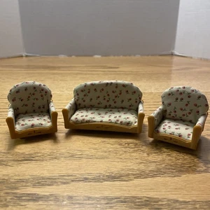 Sylvanian Families Living Room Vintage Floral Sofa & Matching Arm Chairs - Bild 1 von 21