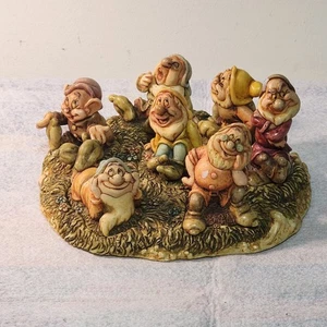 Harmony Kingdom Snow WhiteDopey Grumpy Seven Dwarfs HARMONY Disney Free Shipping - Picture 1 of 6