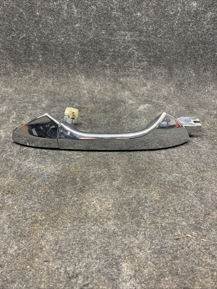 2008-2010 Honda Accord задняя пассажирская правая внешняя дверная ручка серебристая NH700M - Изображение 1 из 3