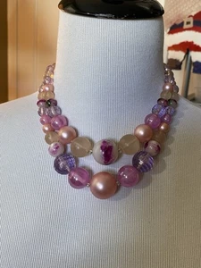Collar de cuentas de lavanda rosa púrpura vintage de 2 hilos grueso acrílico lucite  - Imagen 1 de 8