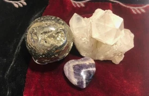 3 fantastische Kristalle Pyrit Kugel, Auralit Herz, Madagaskar Quarz Cluster TB - Bild 1 von 7